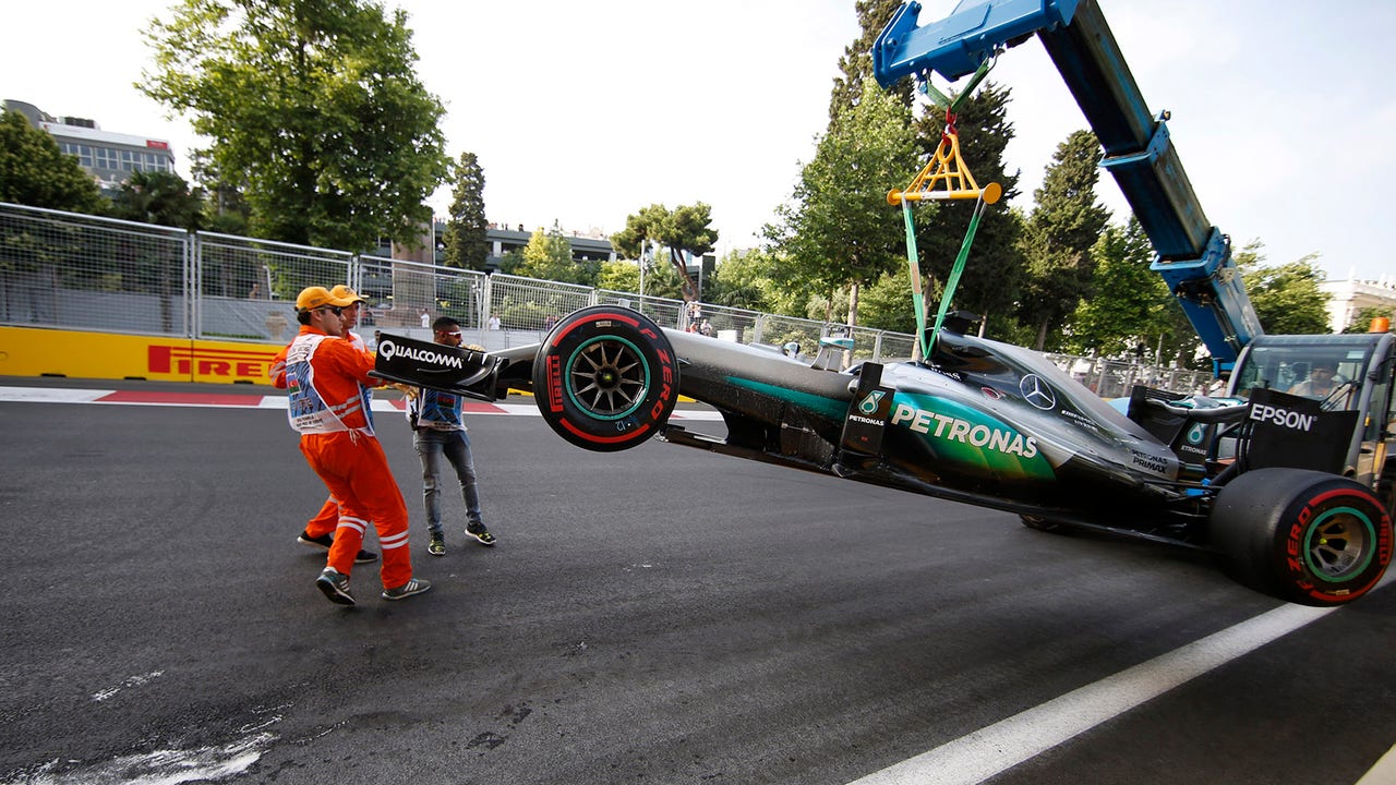 Lewis Hamilton takes blame for disastrous qualifying
